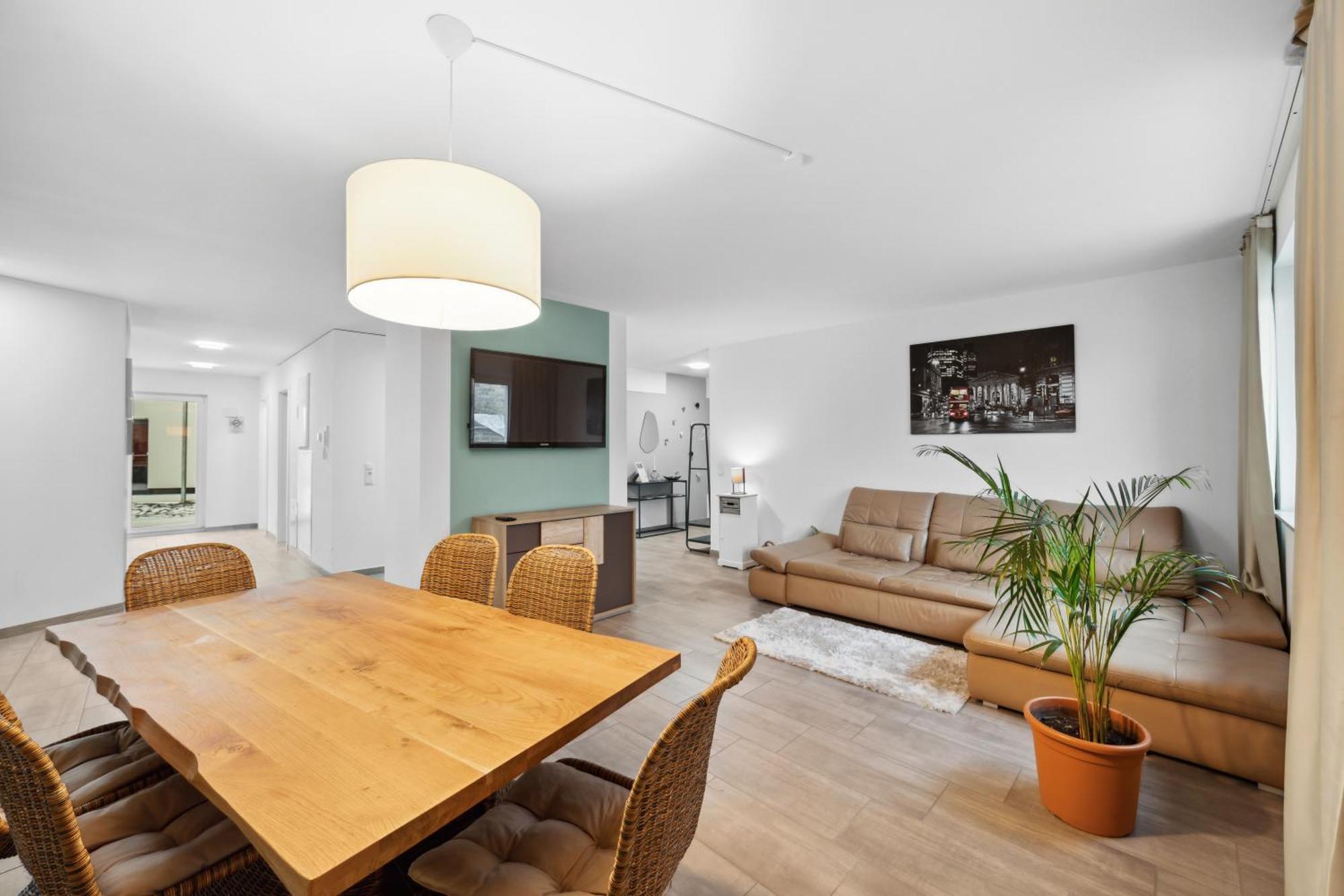 Sali Homes Spacious Apartment With Terrace In City Center 拜罗伊特 外观 照片